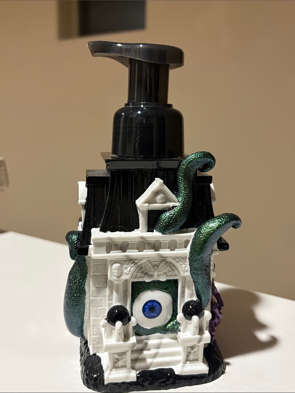 Bath & Body Works Haunted House Soap Holder 👁️